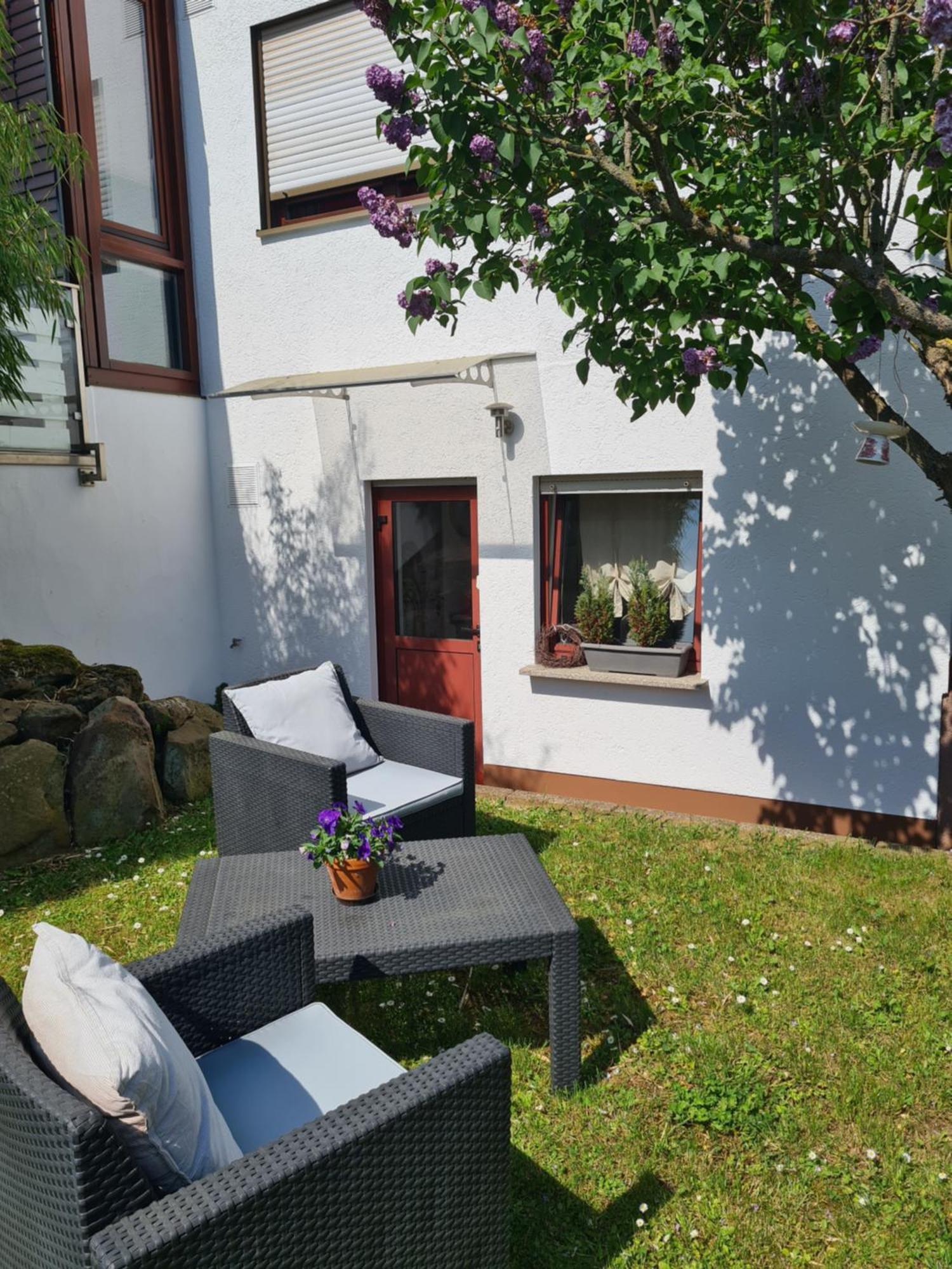Ferienwohnung Rote Tuer - Landleben Pur! Kirchhain Exterior foto